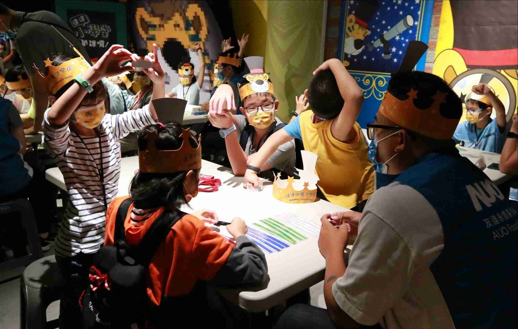 OBPay以永续理念推动全人教育计划，，内外结盟储备科普教育人才，，，，荣获亚太永续行动奖社会共融面的金奖肯定