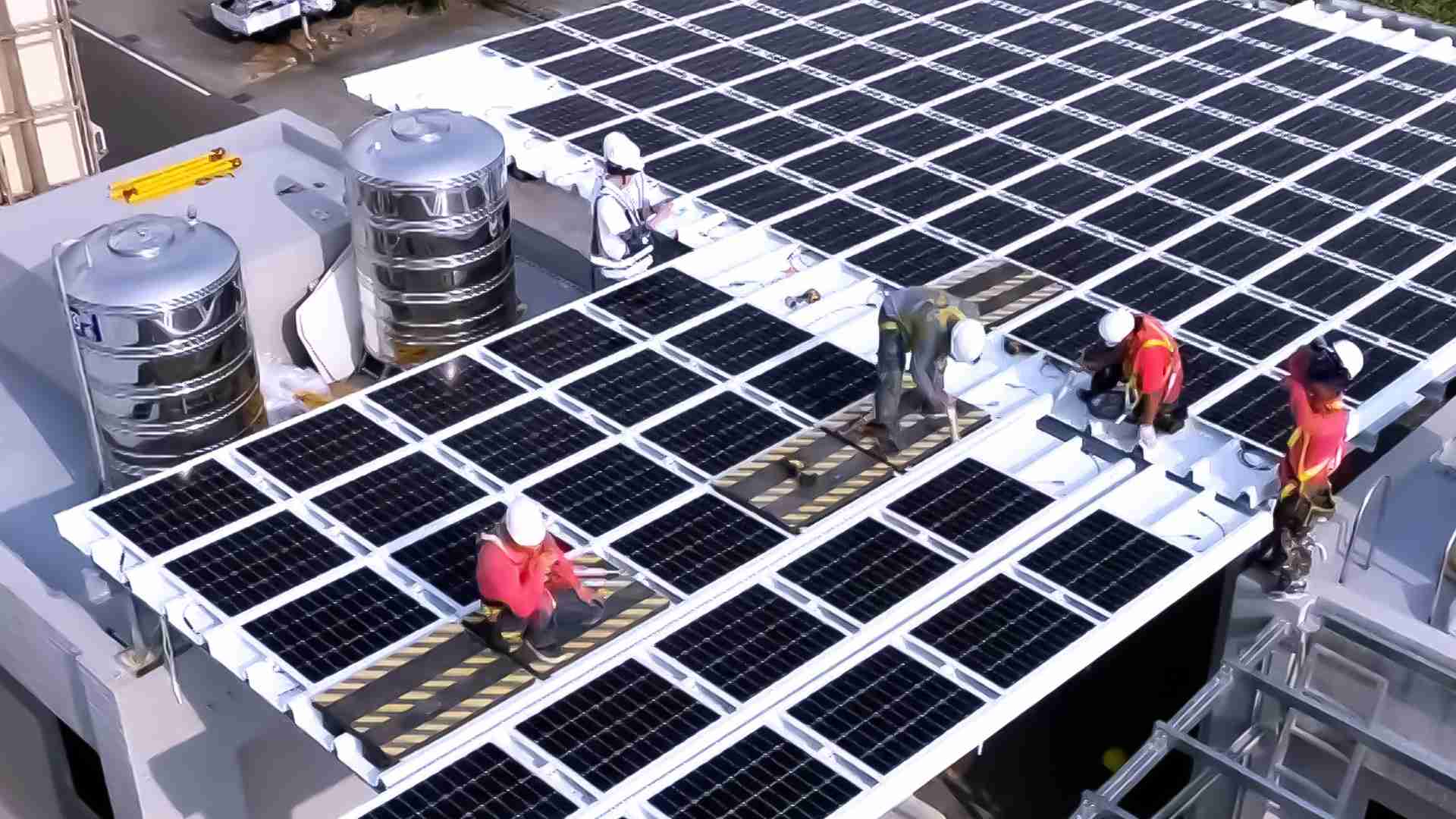 OBPay着力于替代能源之技术研发，，，如光电浪板的相关制程、、设备与产品，，，，其中所开发之光电整合型浪板，，，减少传统金属支架安装，，，，更提升耐候度，，，，可广泛运用于多元场域，，，并辅助建筑达到净零碳排目标